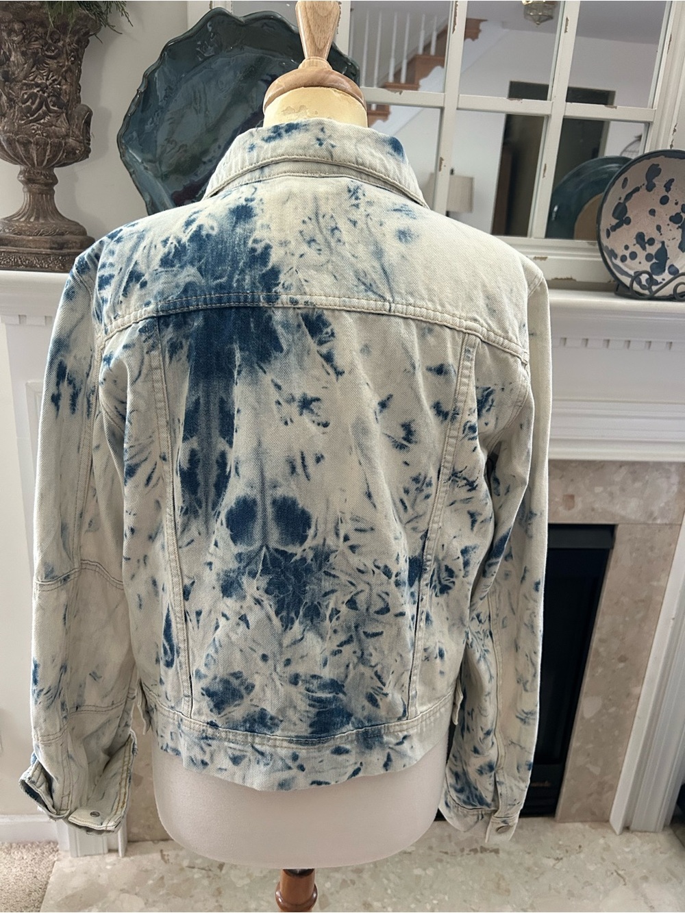 Free People Rumors Jones Tie-Dye Blue Colorway Denim Jacket - Picture 9 of 12